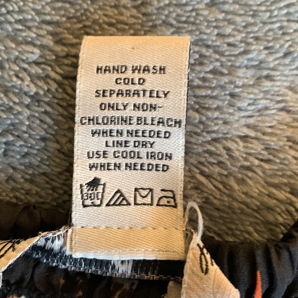 Hi-lo strapless dress - Picture 9 of 10